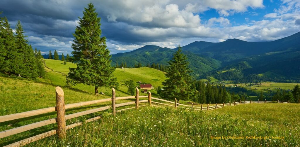 wooden fence in mountains by Oleksandr Ryzhkov-freepik 